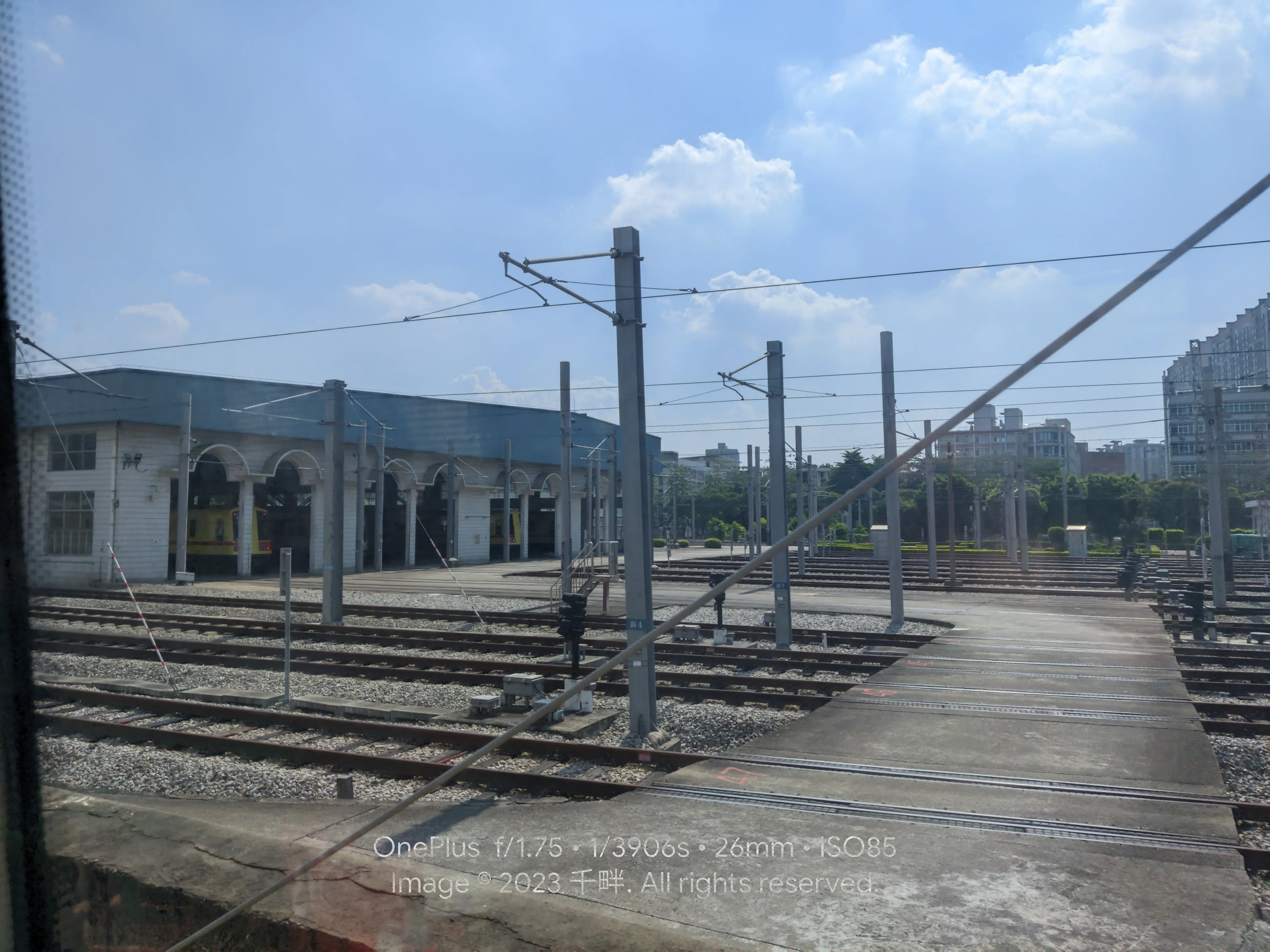 其实这张图是列车进站的时候拍的x